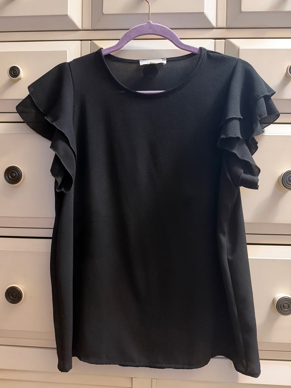 Perfect Peach Black Flutter Sleeve Blouse | Size Medium